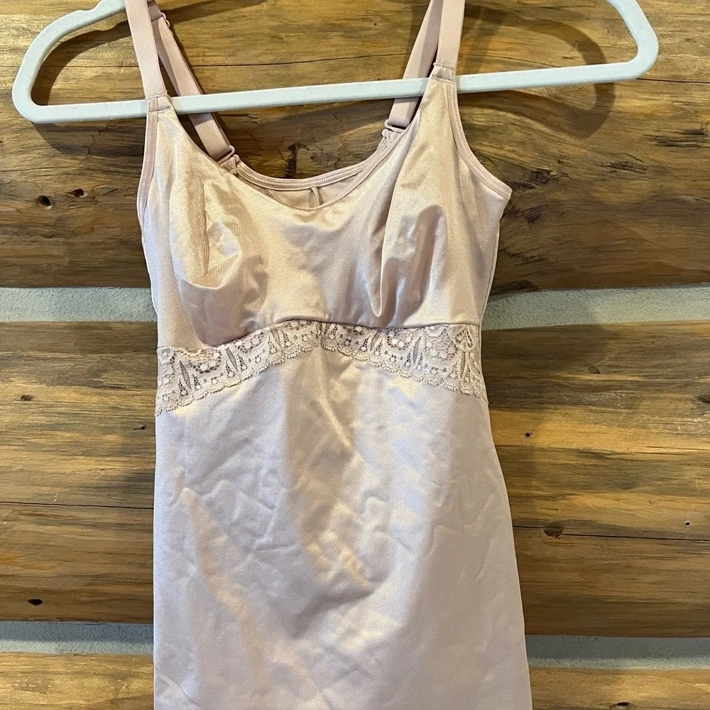 Ruby Ribbon Nude Cami - Picture 4 of 7